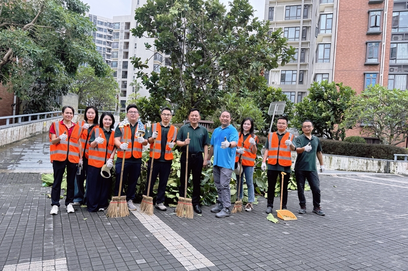 6389985768618752198654030