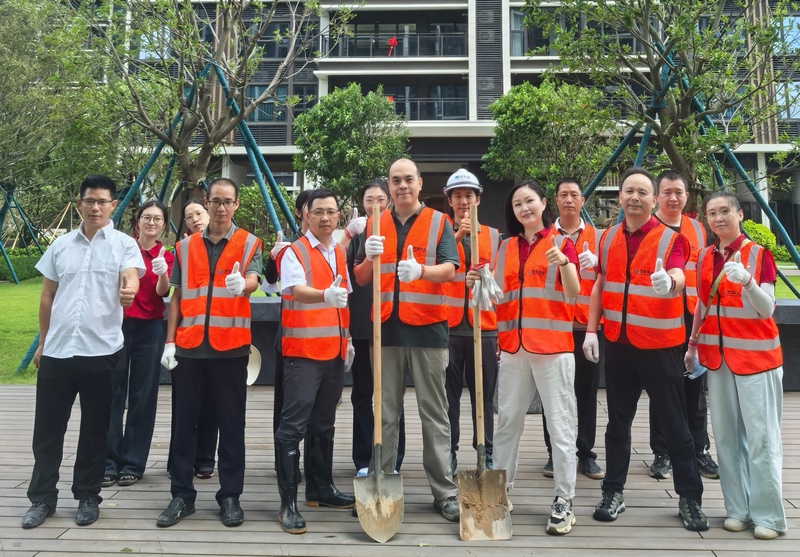 6389985807037816713824561