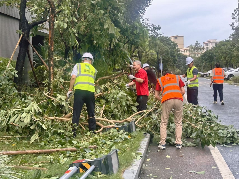 6389985814689837654766496